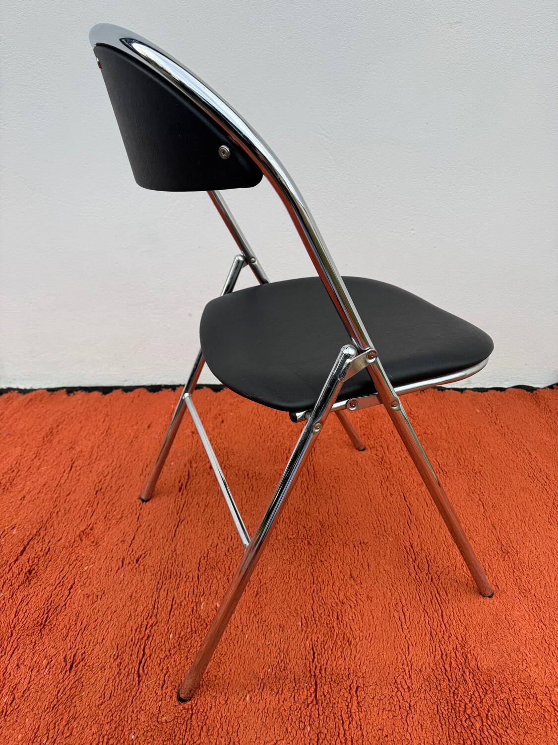 Chrome folding chair Souvignet from the 1970s