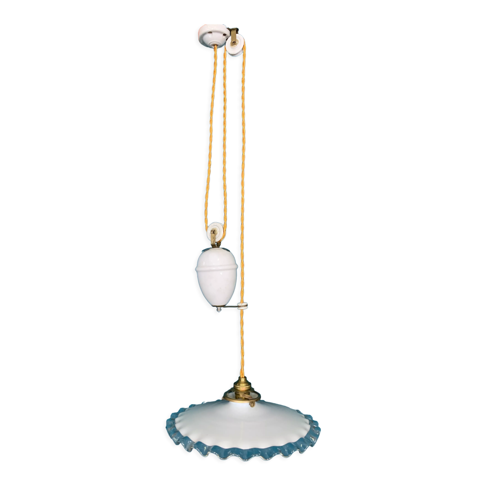 Suspension rises and falls in opaline