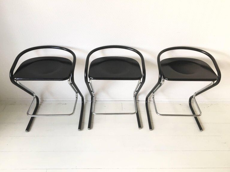 Set of three bar stools black and chrome of Thema Italy to the 1970s