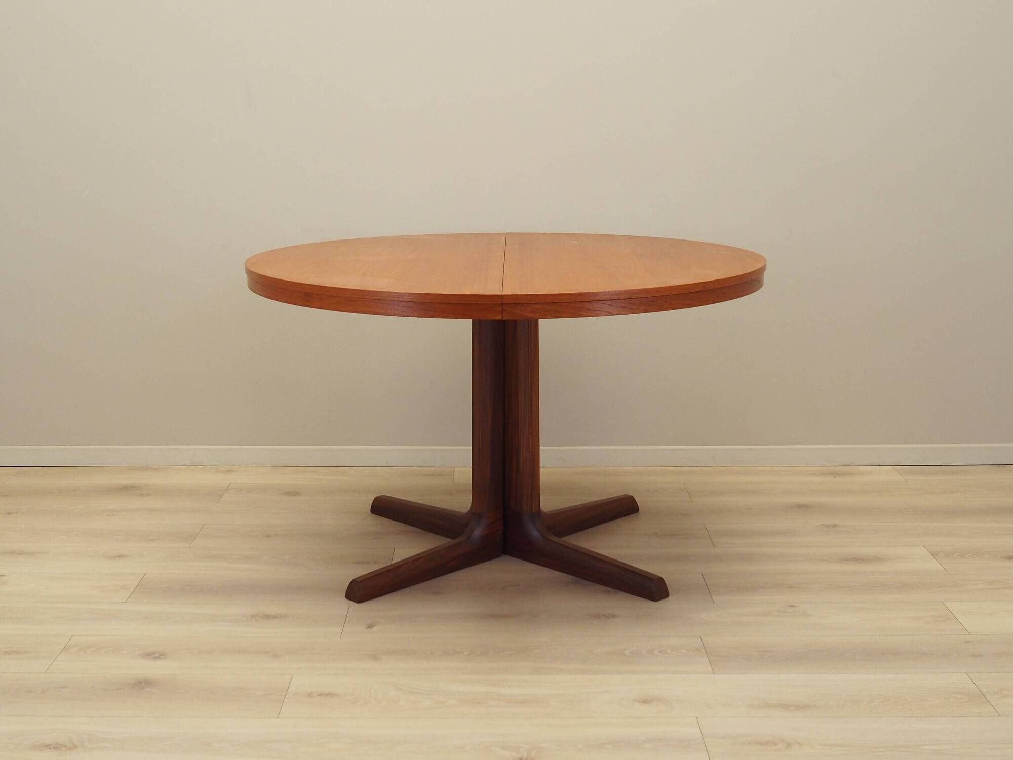 Round teak table, Danish design, 1970s, production: Denmark