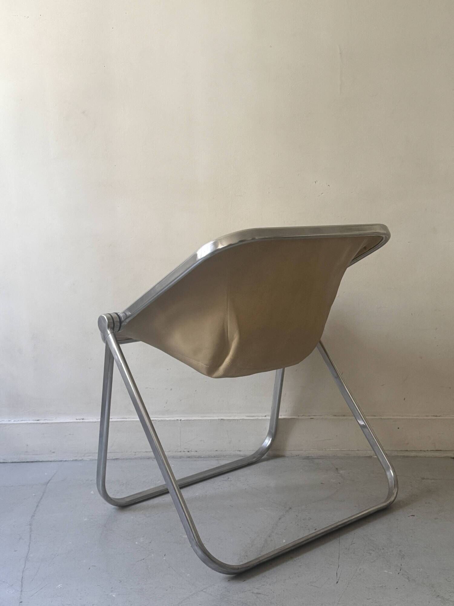 Plona Armchair in Beige Leather & Chrome by G. Piretti for A. Castelli, 1970s design
