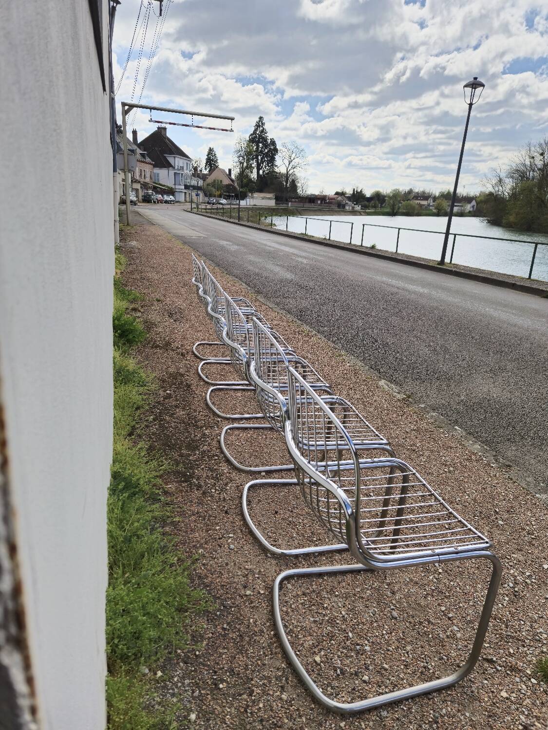 Set of 6 chrome metal design chairs from the 1970s.