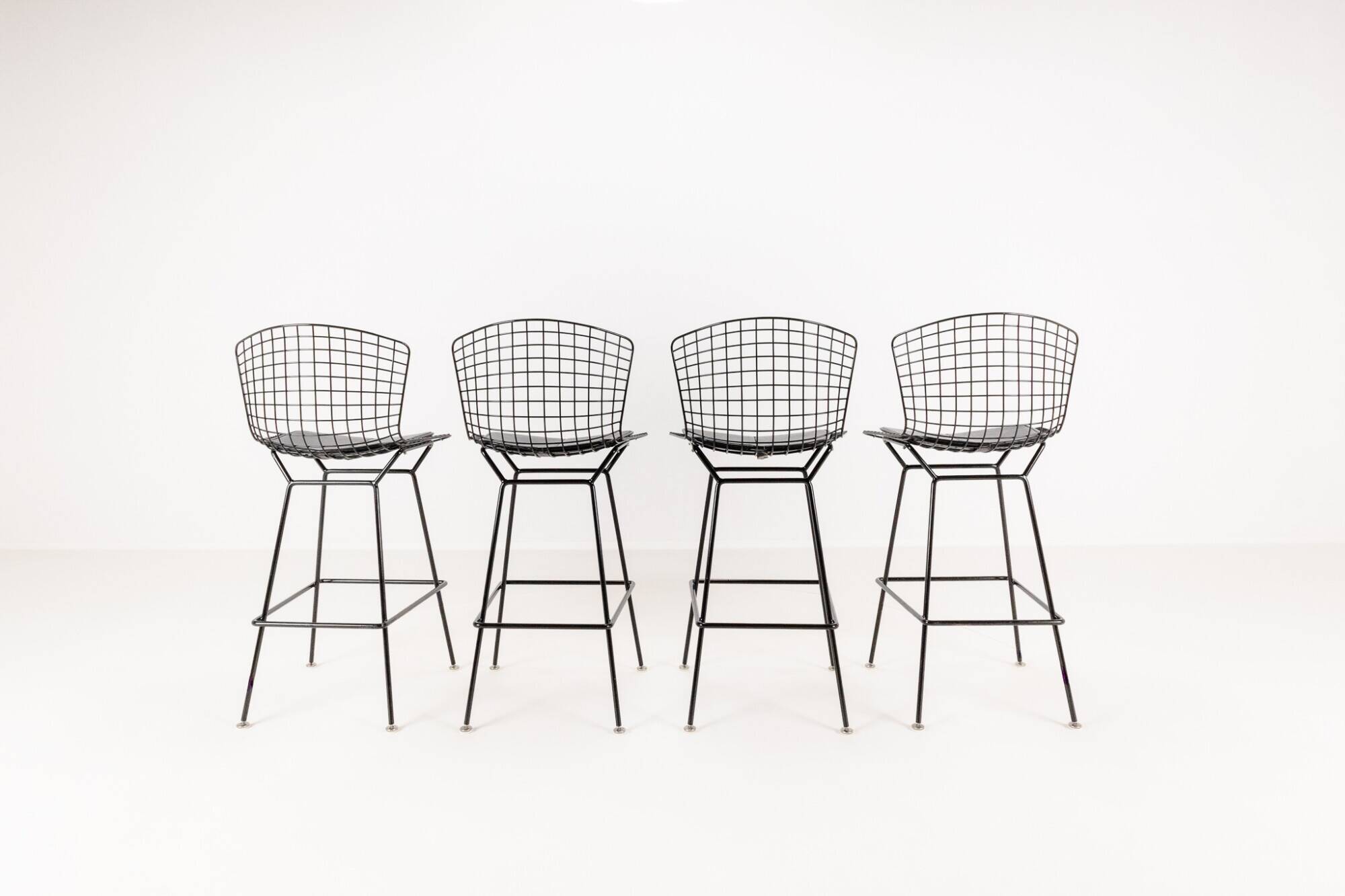 Set of 4 barstools by Harry Bertoia for Knoll, 1980