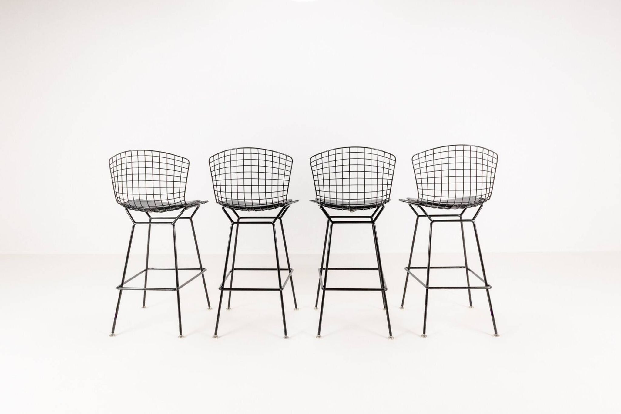 Set of 4 barstools by Harry Bertoia for Knoll, 1980