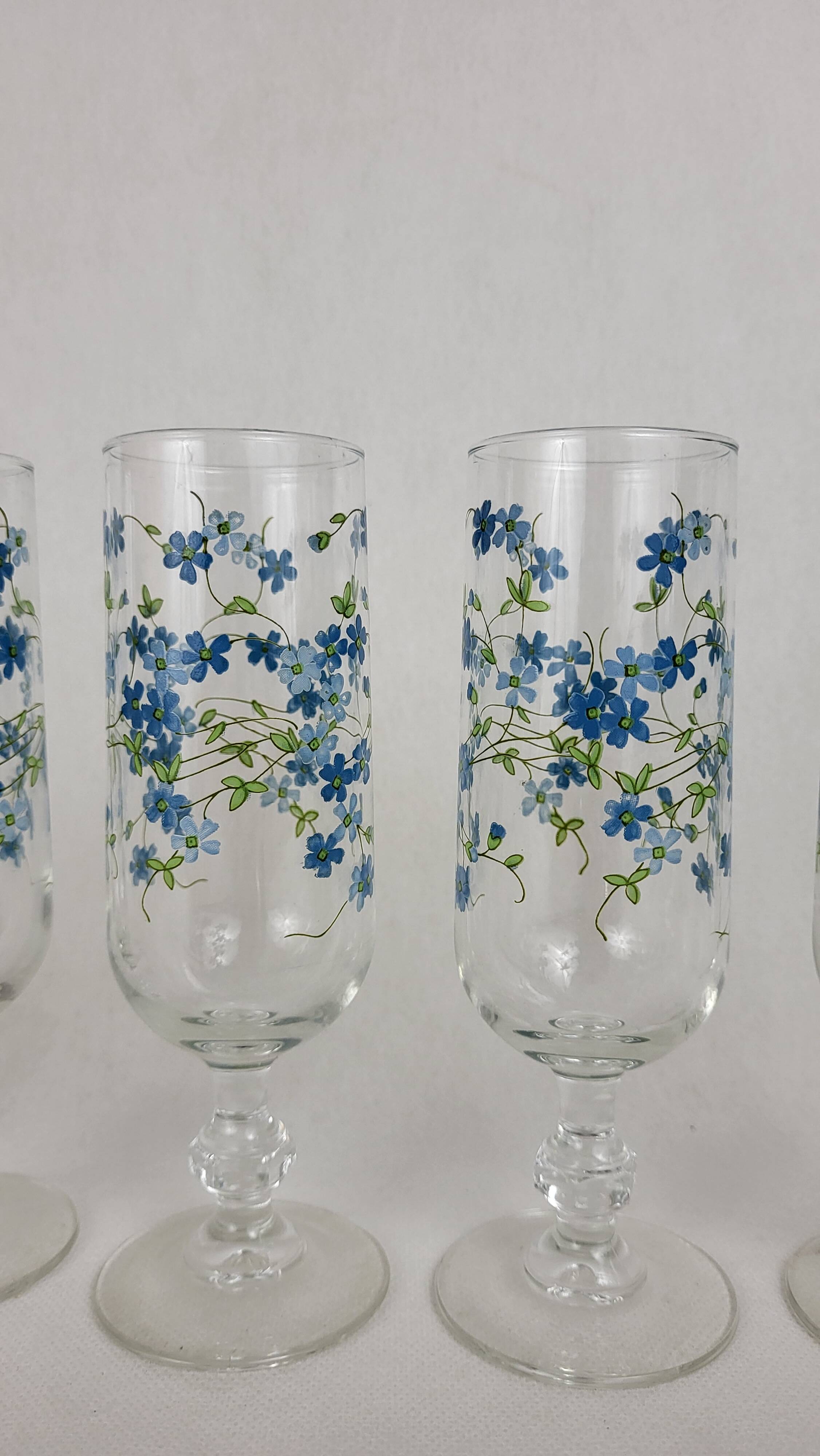 5 Arcopal Myosotis Veronica champagne flutes