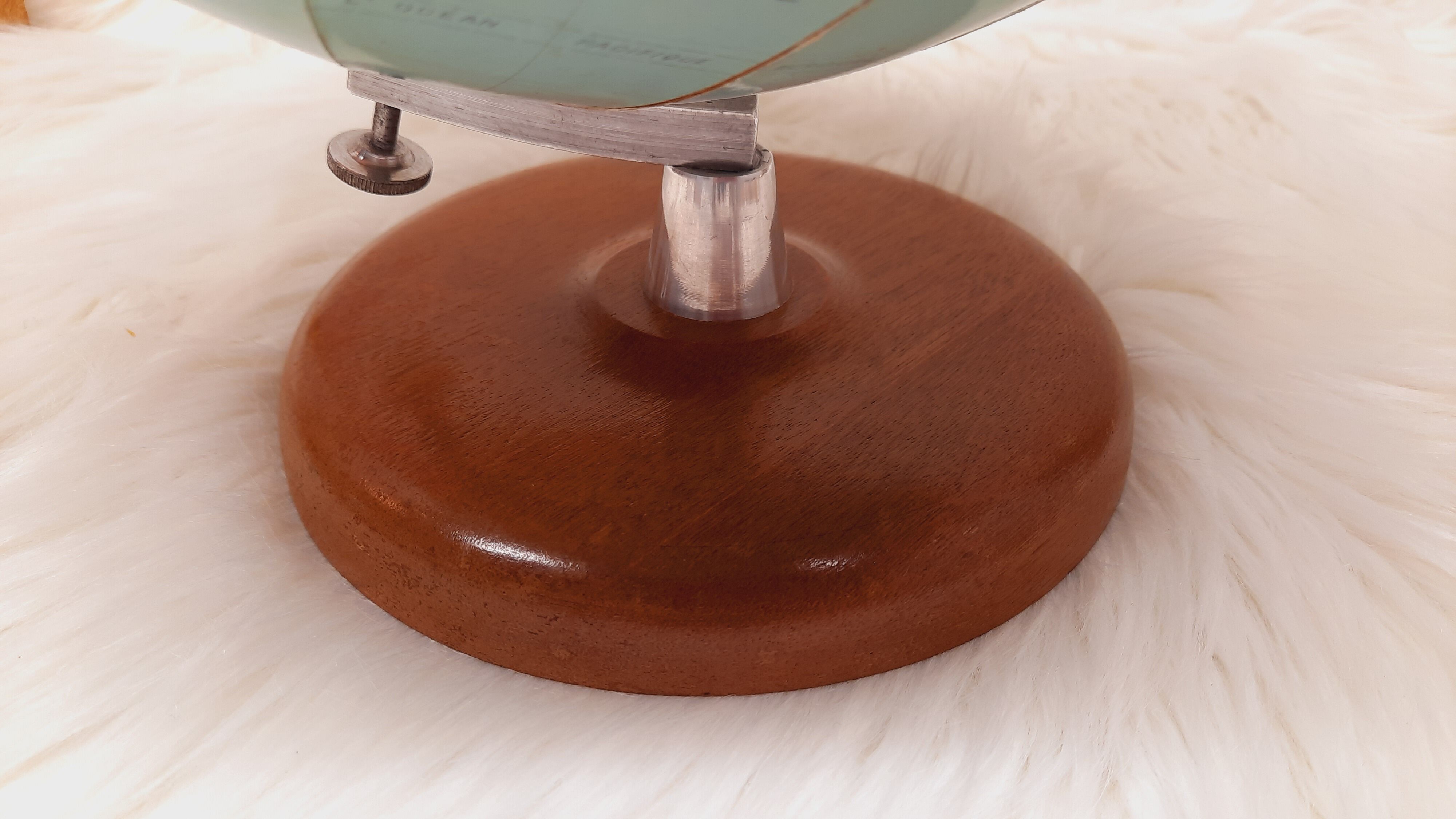 Globe Terrestrial Girard and Barrère