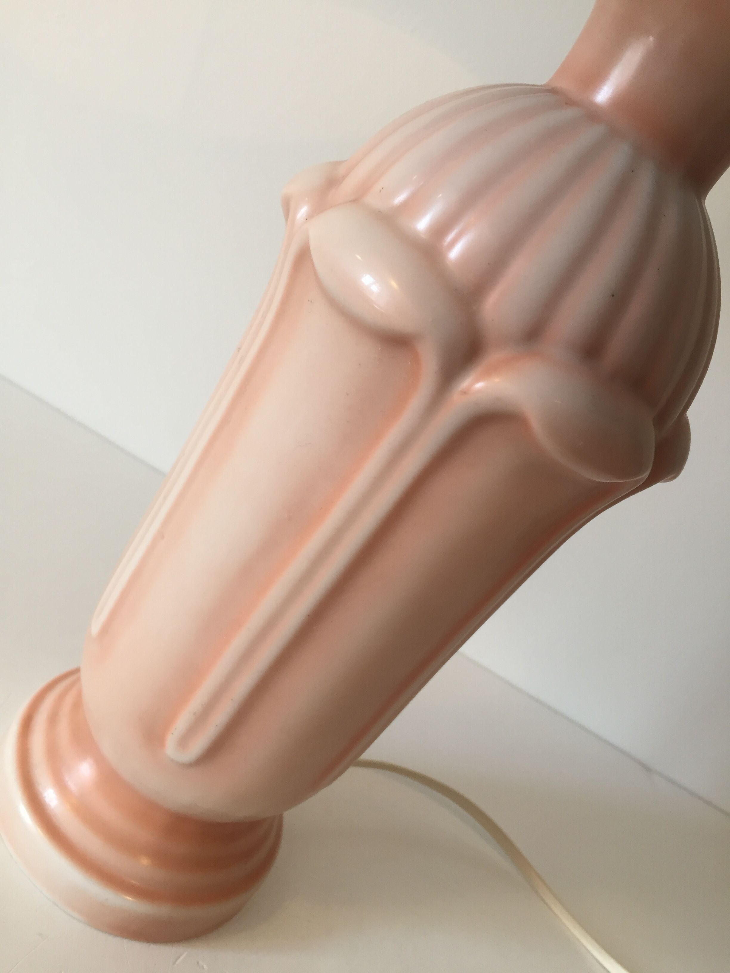 Pink ceramic lamp patinated way