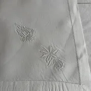 Nappe brodée ancienne