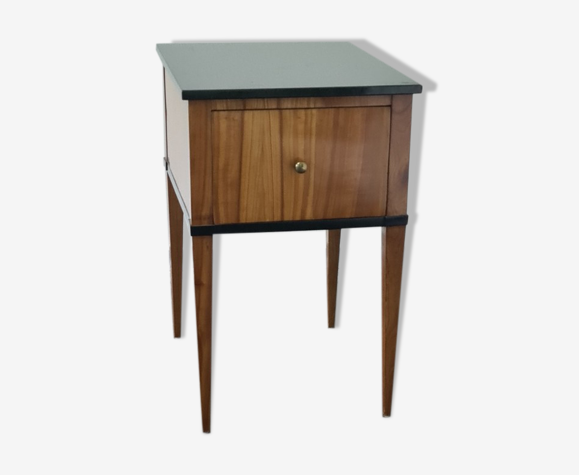 Table d’appoint en marbre antique/vintage surmontée
