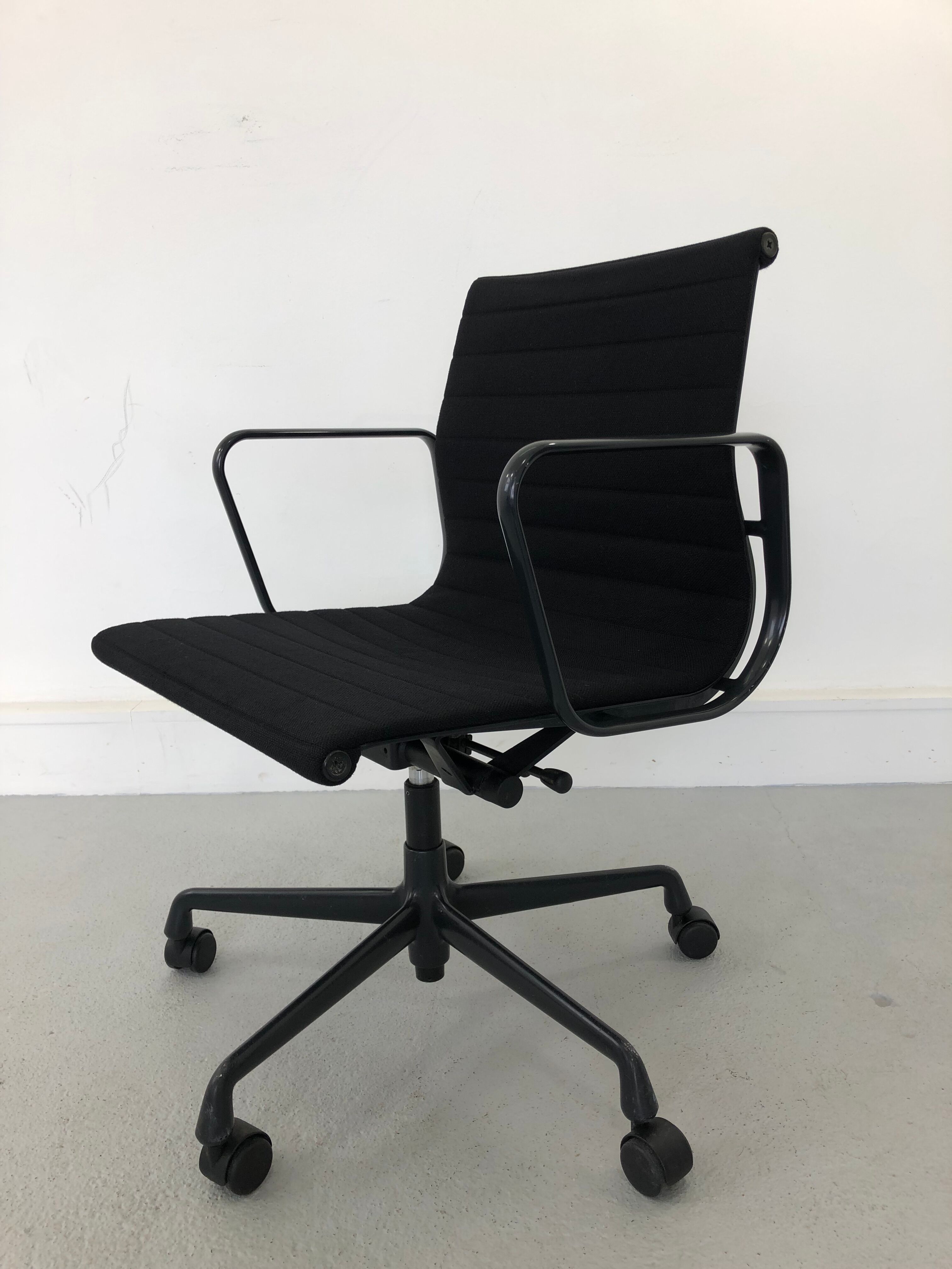Aluminum black model EA 117 swivel chair by Charles & Ray Eames for Vitra