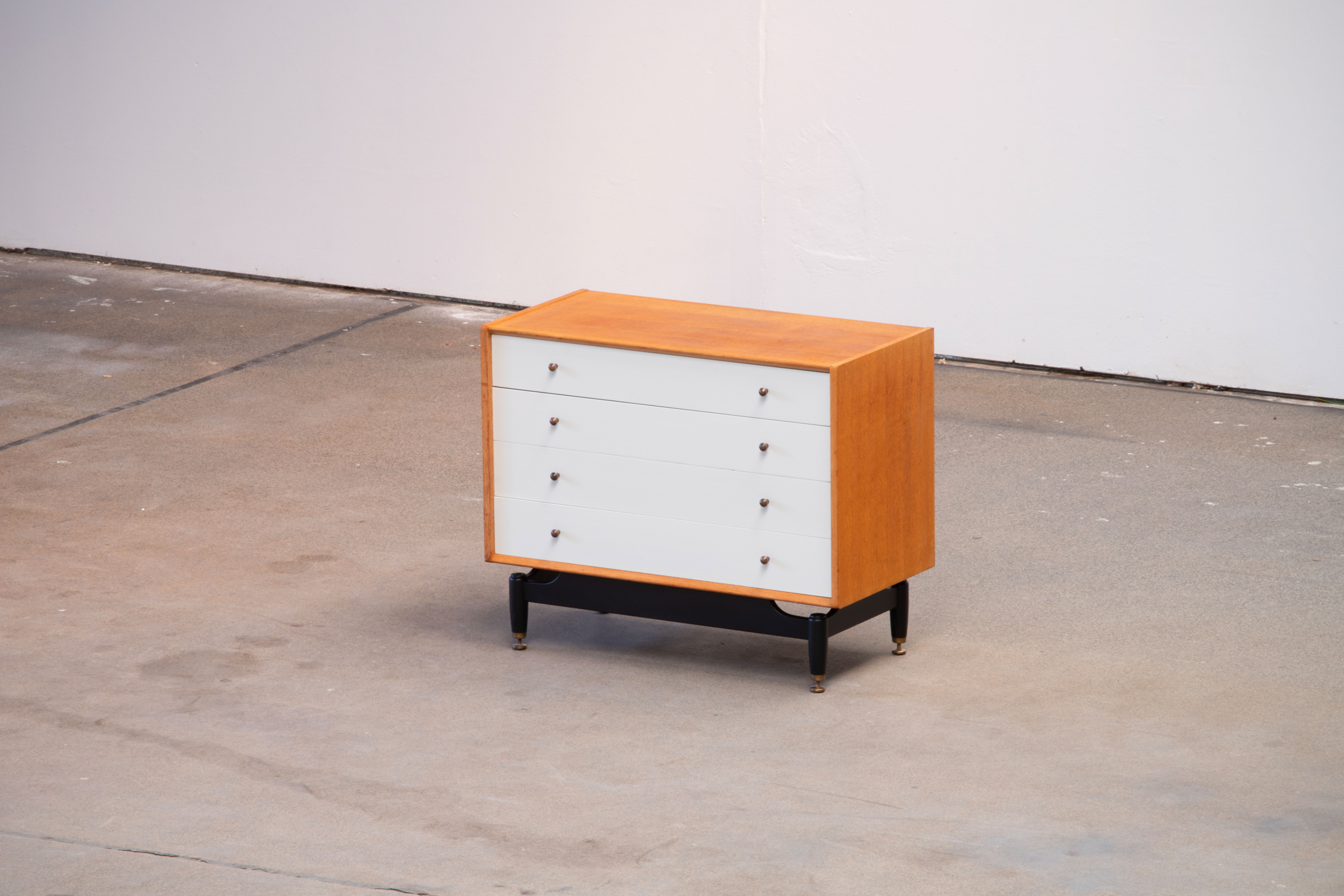 Vintage dresser E Gomme 1960