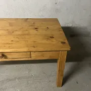 Table basse de ferme