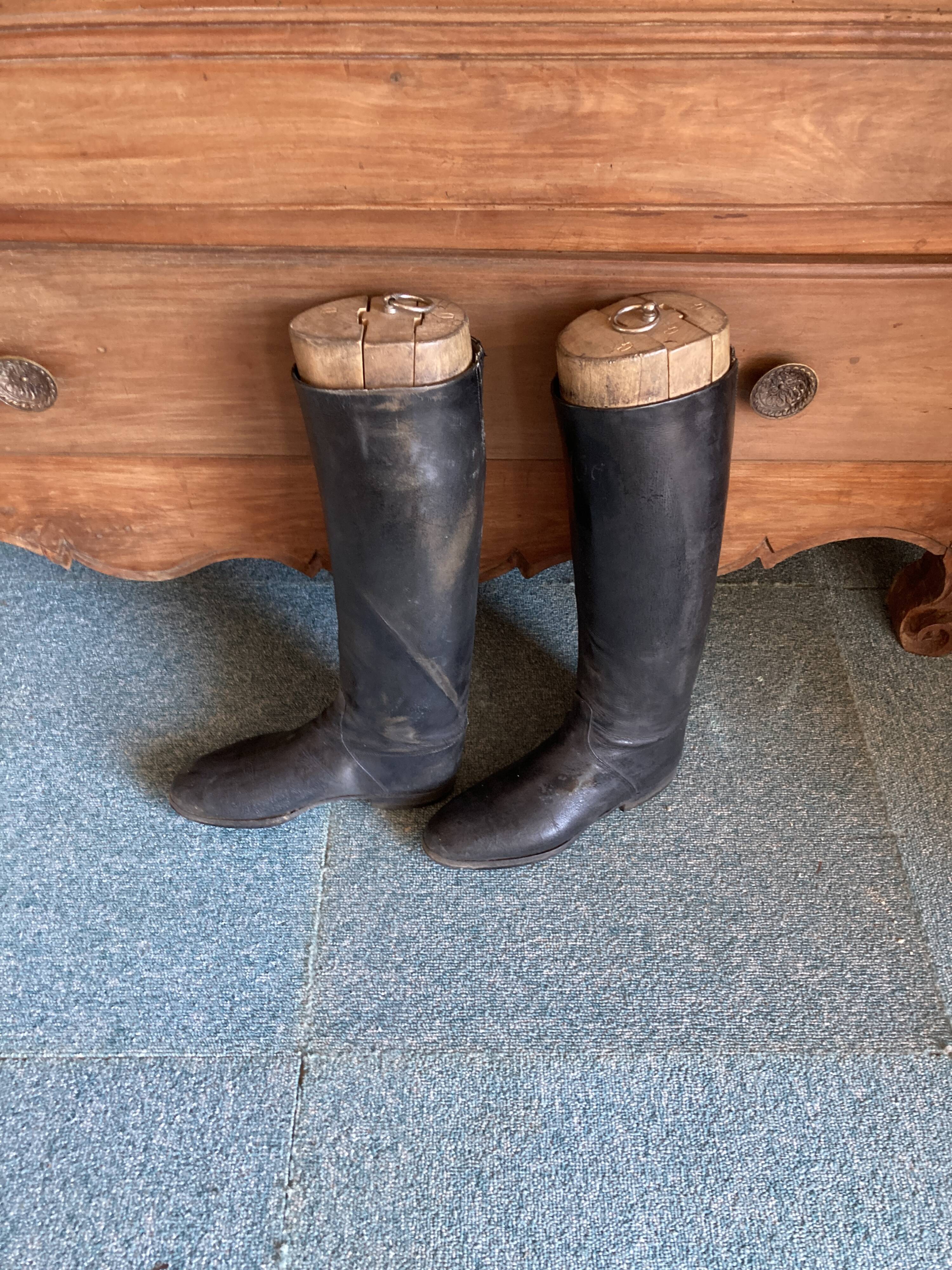 Shoe trees