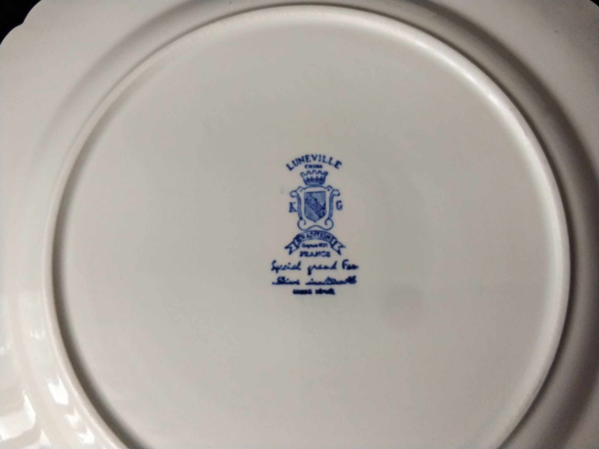 Plat de service plat ou plat à gateaux en Lunéville KG Spécial Grand Feu