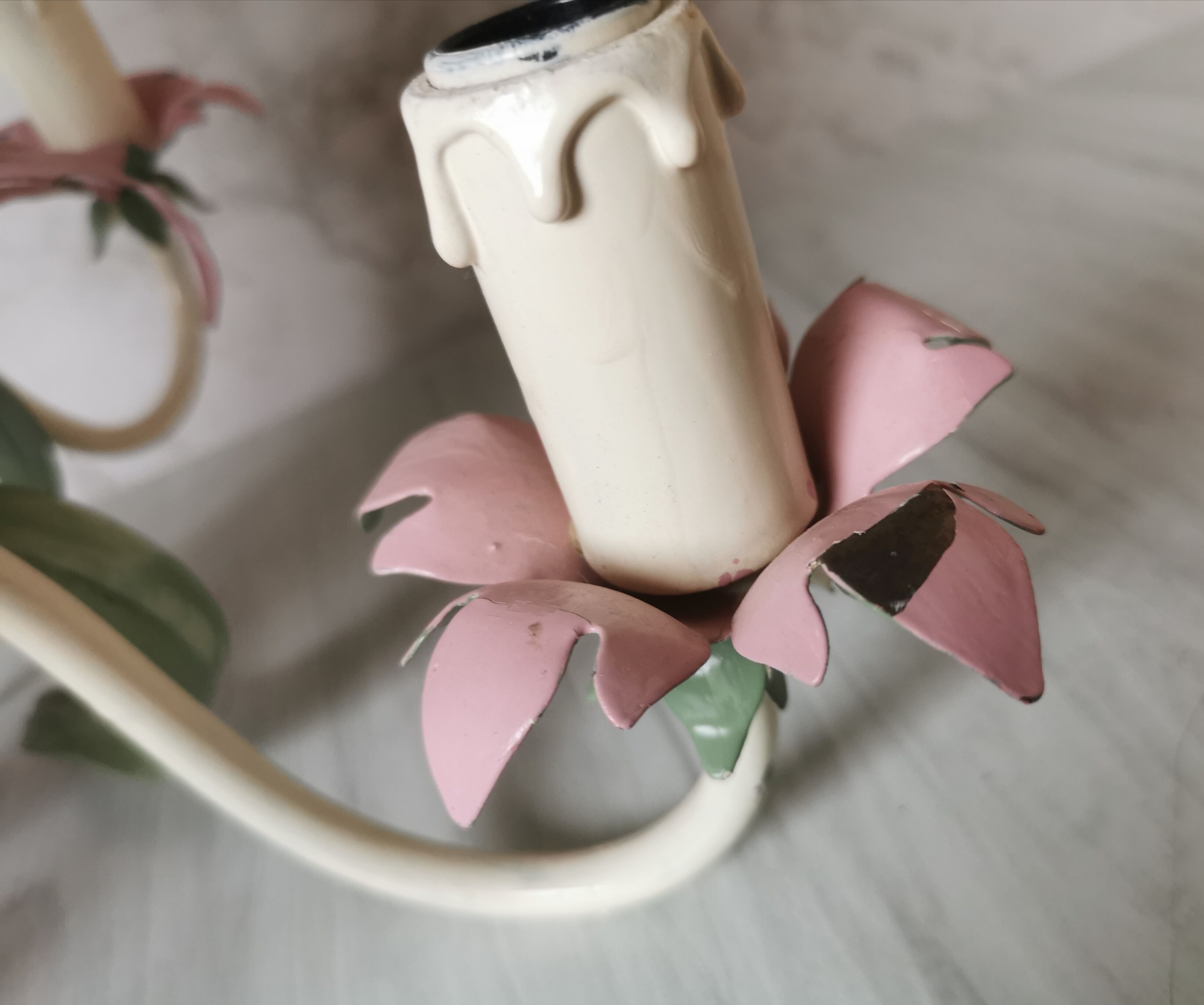 Lustre iron and painted sheet flowers camellias