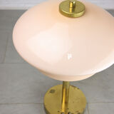 Lampe de table en laiton et verre du milieu du siècle