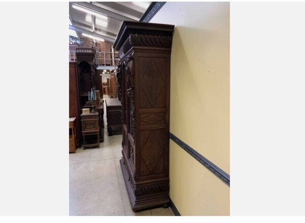 Bibliothèque vitrée en bois sculpté, vers 1870
