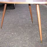 Table triangulaire en forme de rein de 1950/60
