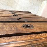 Vertical chest of drawers