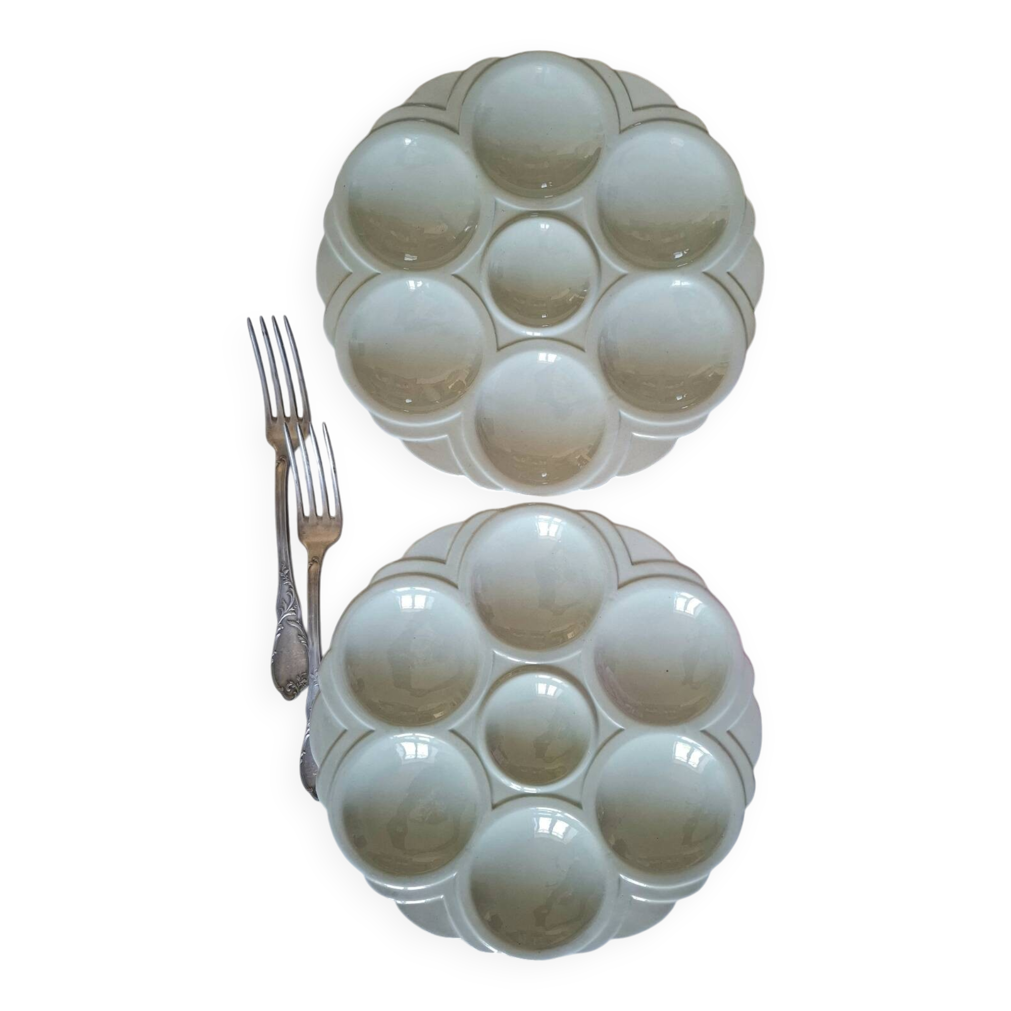 Assiettes à huîtres anciennes en faïence