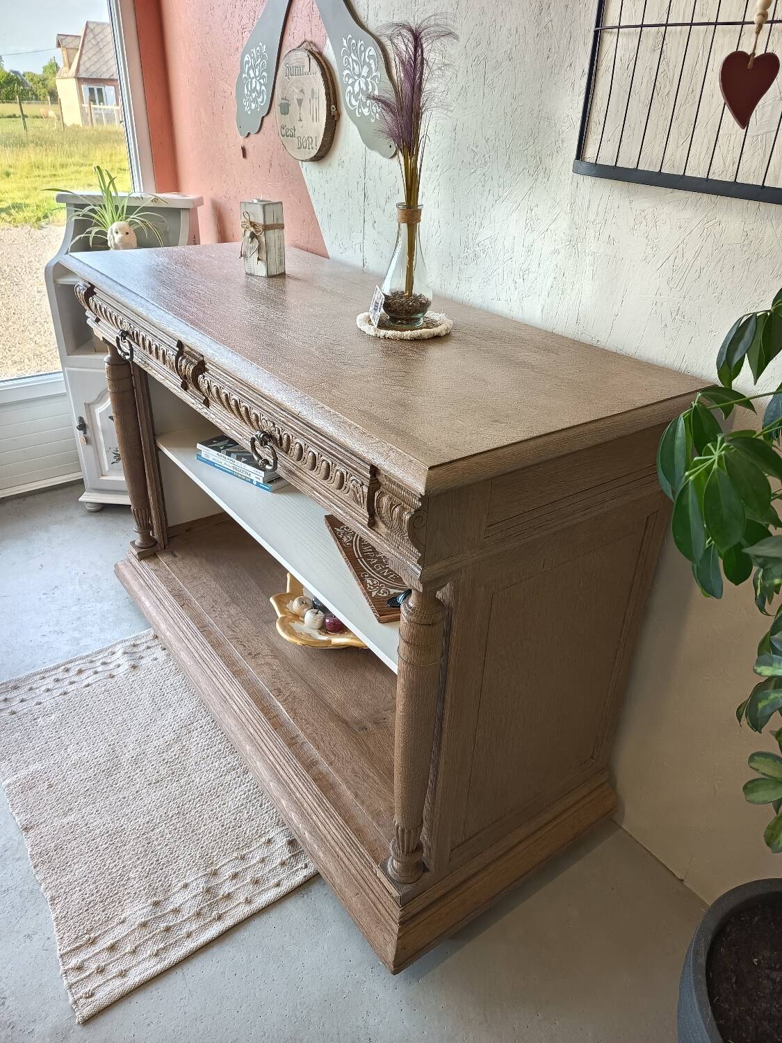 "Henry II" style cabinet base