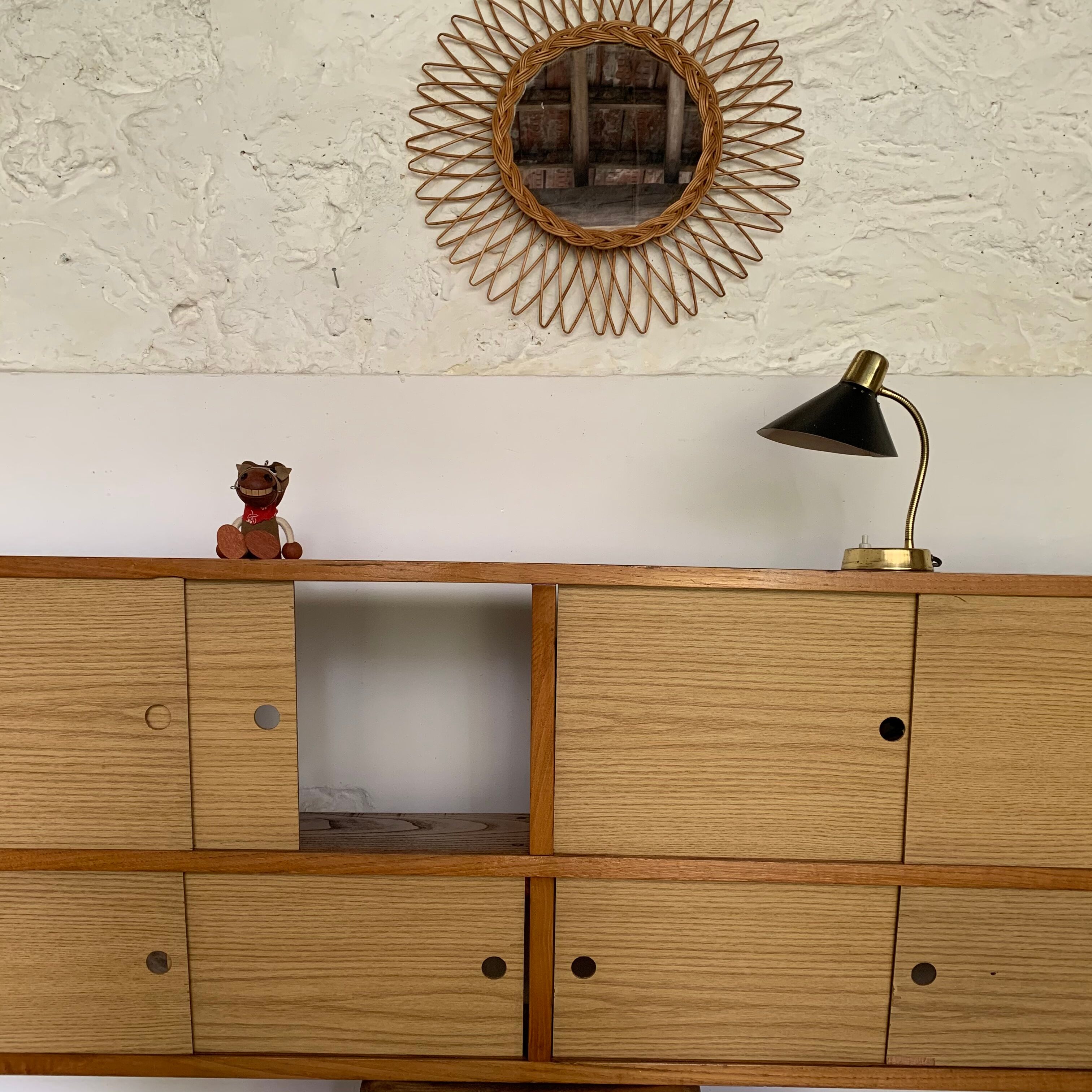 Etagère murale vintage portes coulissantes