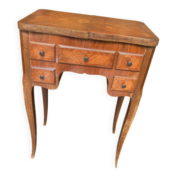 Small 19th century dressing table
