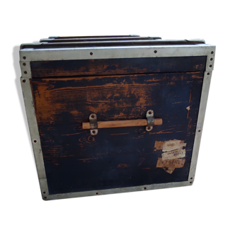 Travel trunk