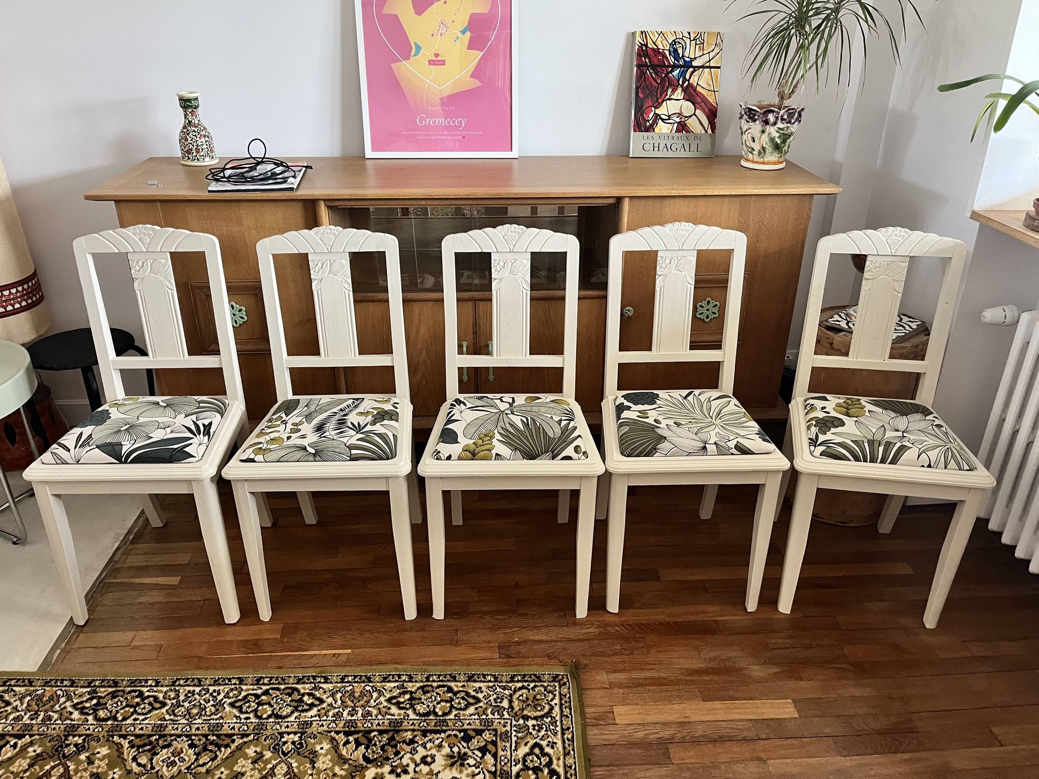 5 relooked antique chairs