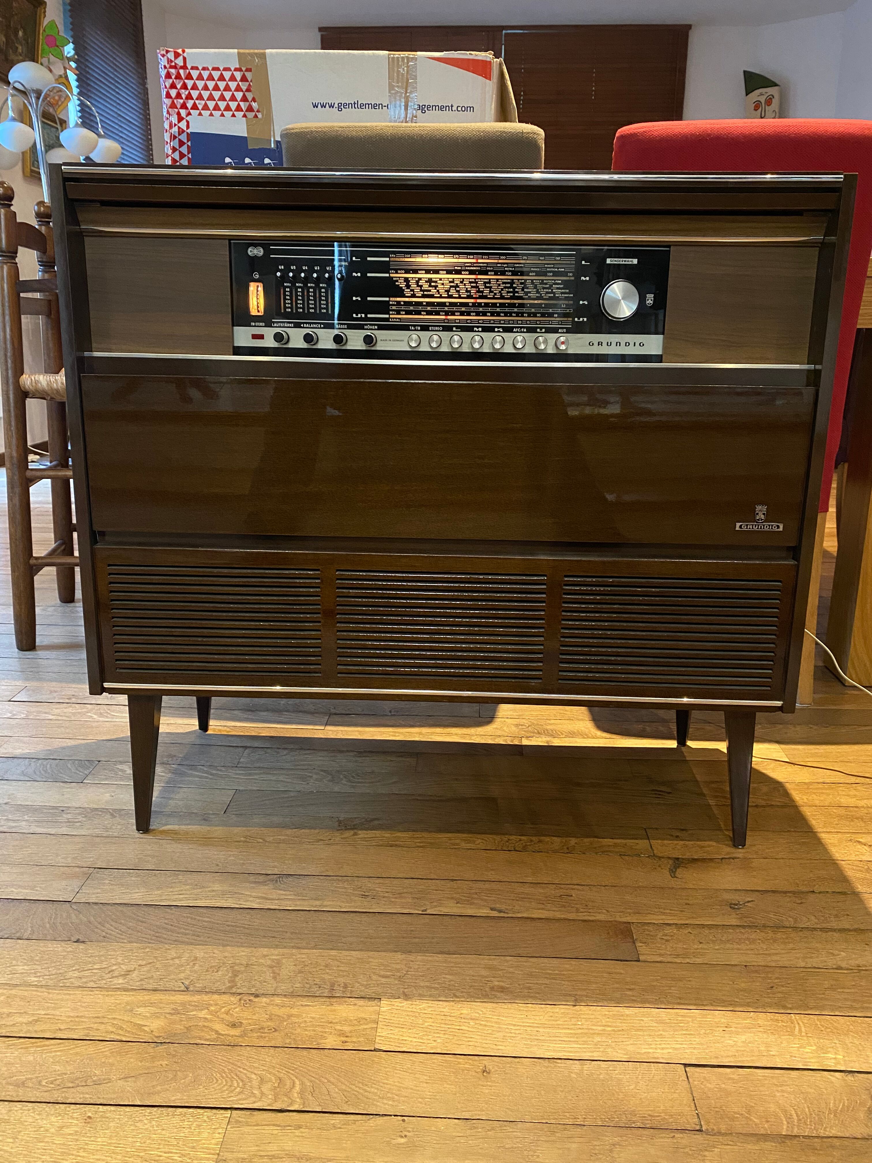 Vintage grundig radio cabinet