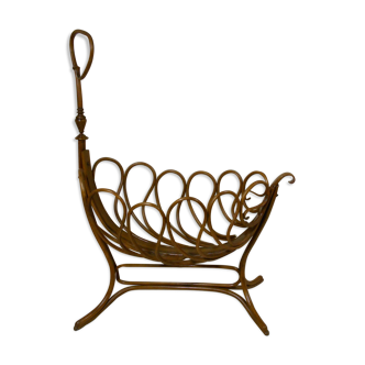 Art Nouveau cradle made of curved wood