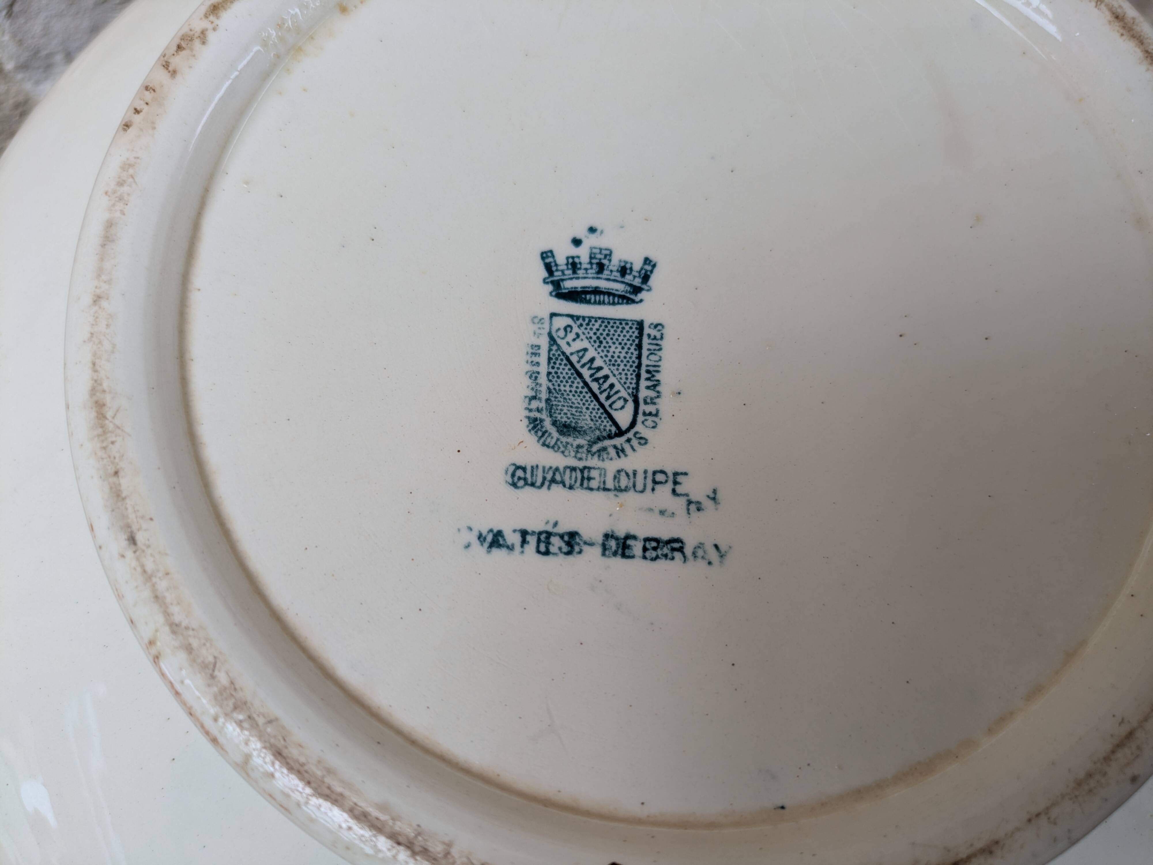 Saint Amand soup tureen model Guadeloupe with a floral decoration in Terre de Fer.