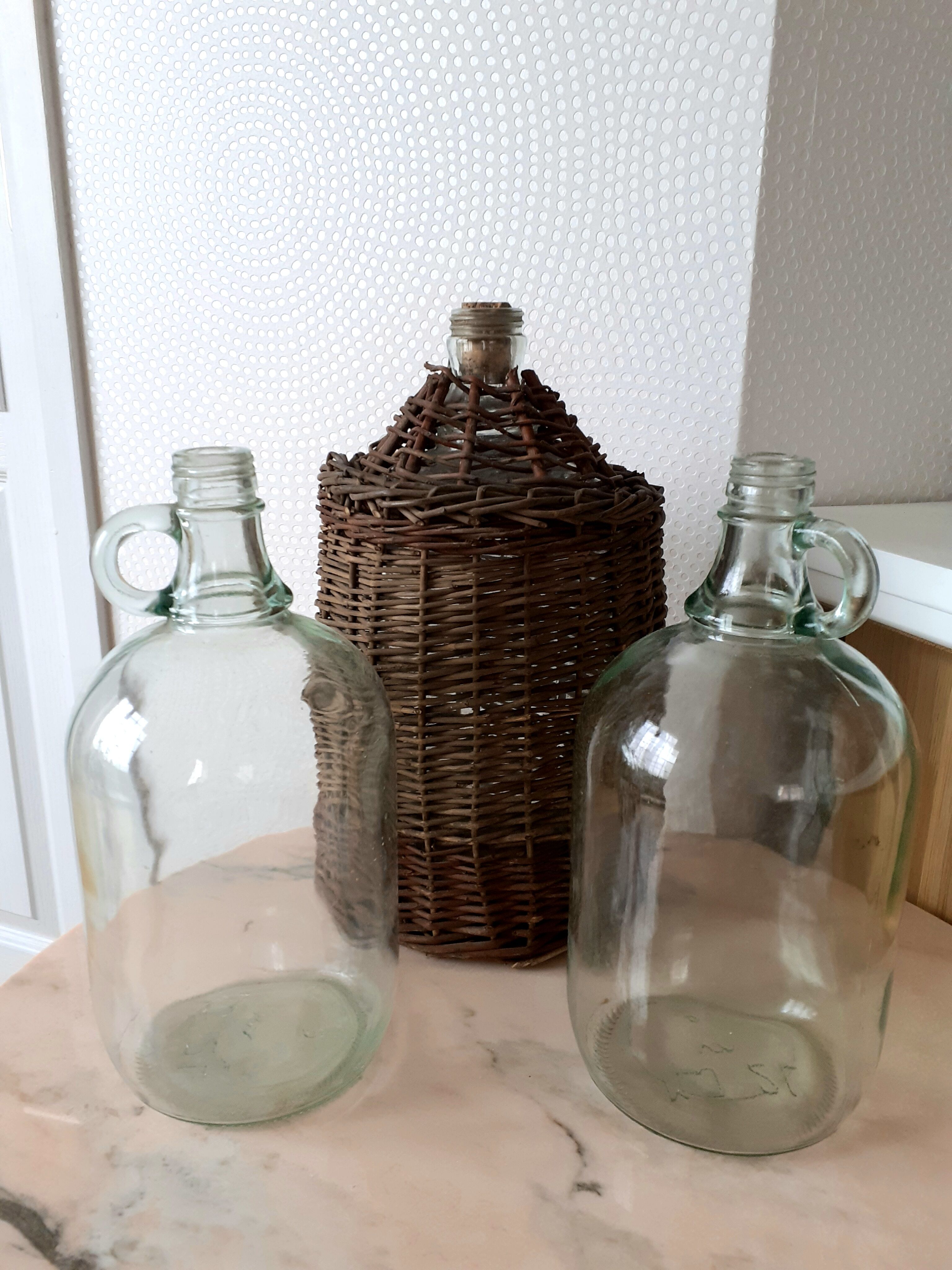 Set of three Jeanne 2l ladies' bottles