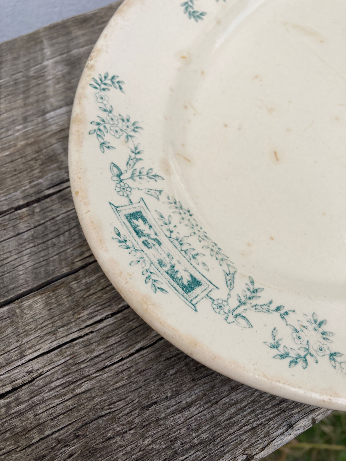 Earthenware dish Longchamp Lutèce