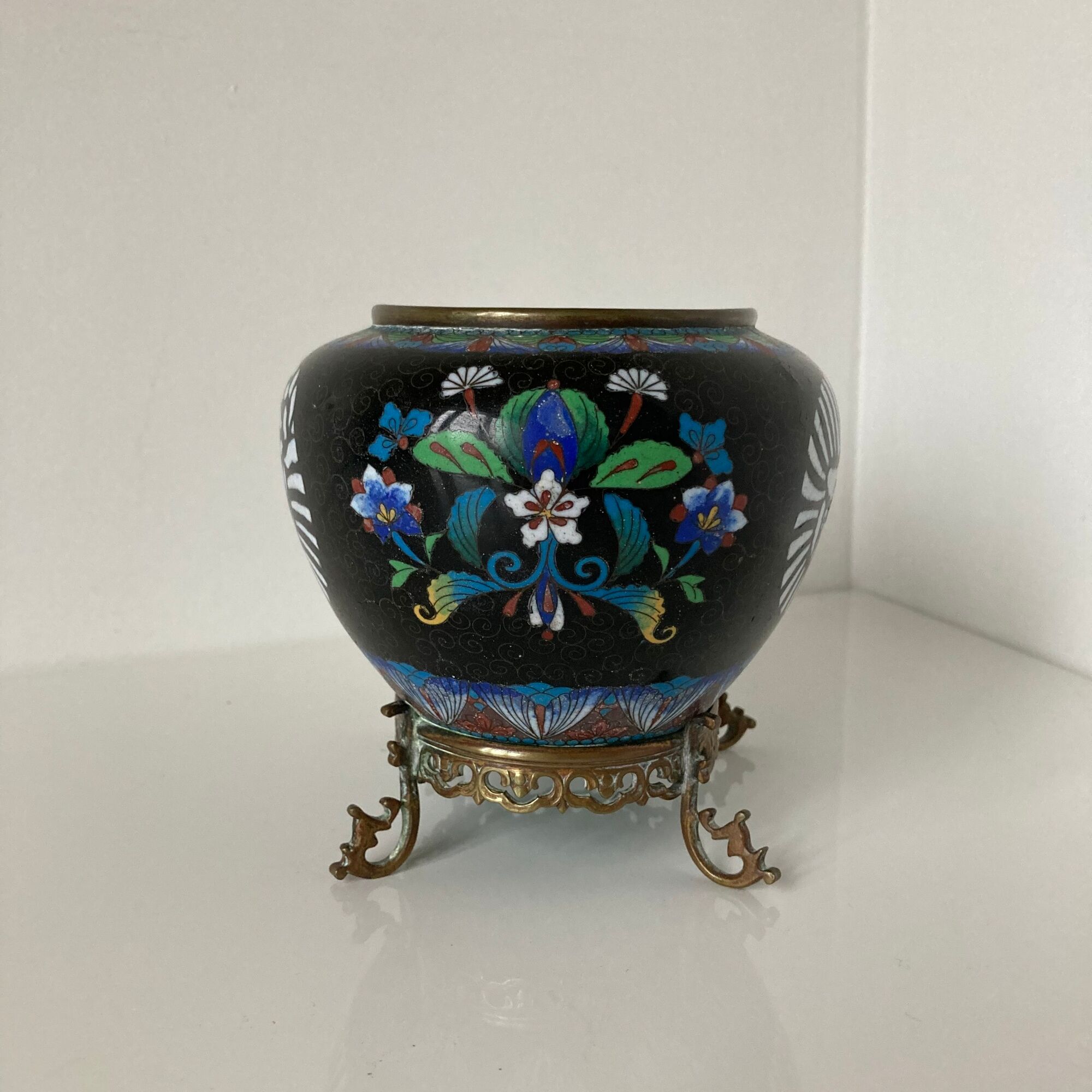 Beautiful planter in copper and polychrome cloisonné enamels Meiji period around 1900