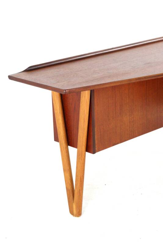 Danish boomerang desk by Peter Løvig Nielsen for Hedensted Møbelfabrik