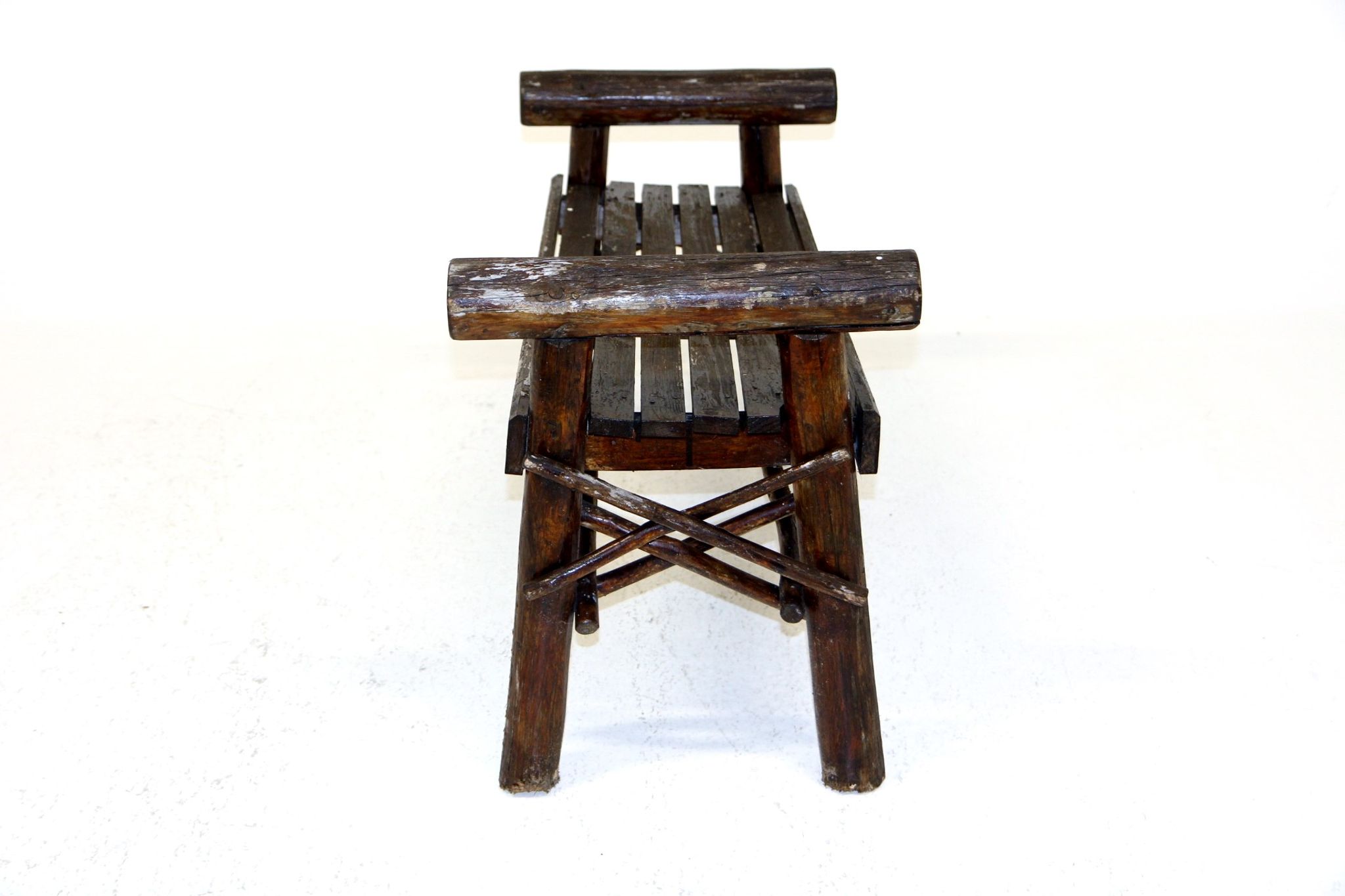 Banc brutaliste en bois, suède, 1970