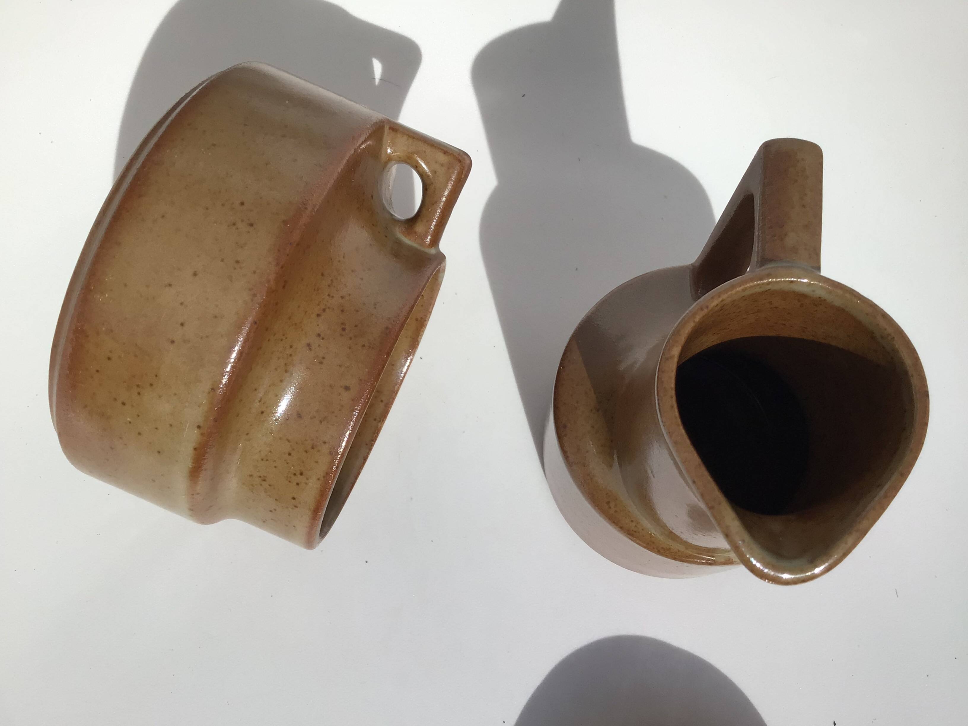 Benne stoneware sugar bowl and matching milk jug