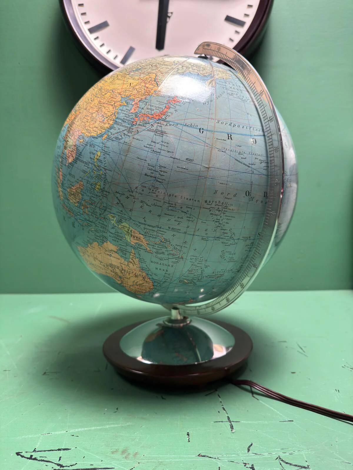 Vintage 1960s German Columbus Duo Glass Globe Lamp