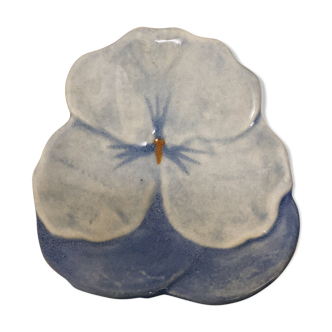 Empty flower pocket