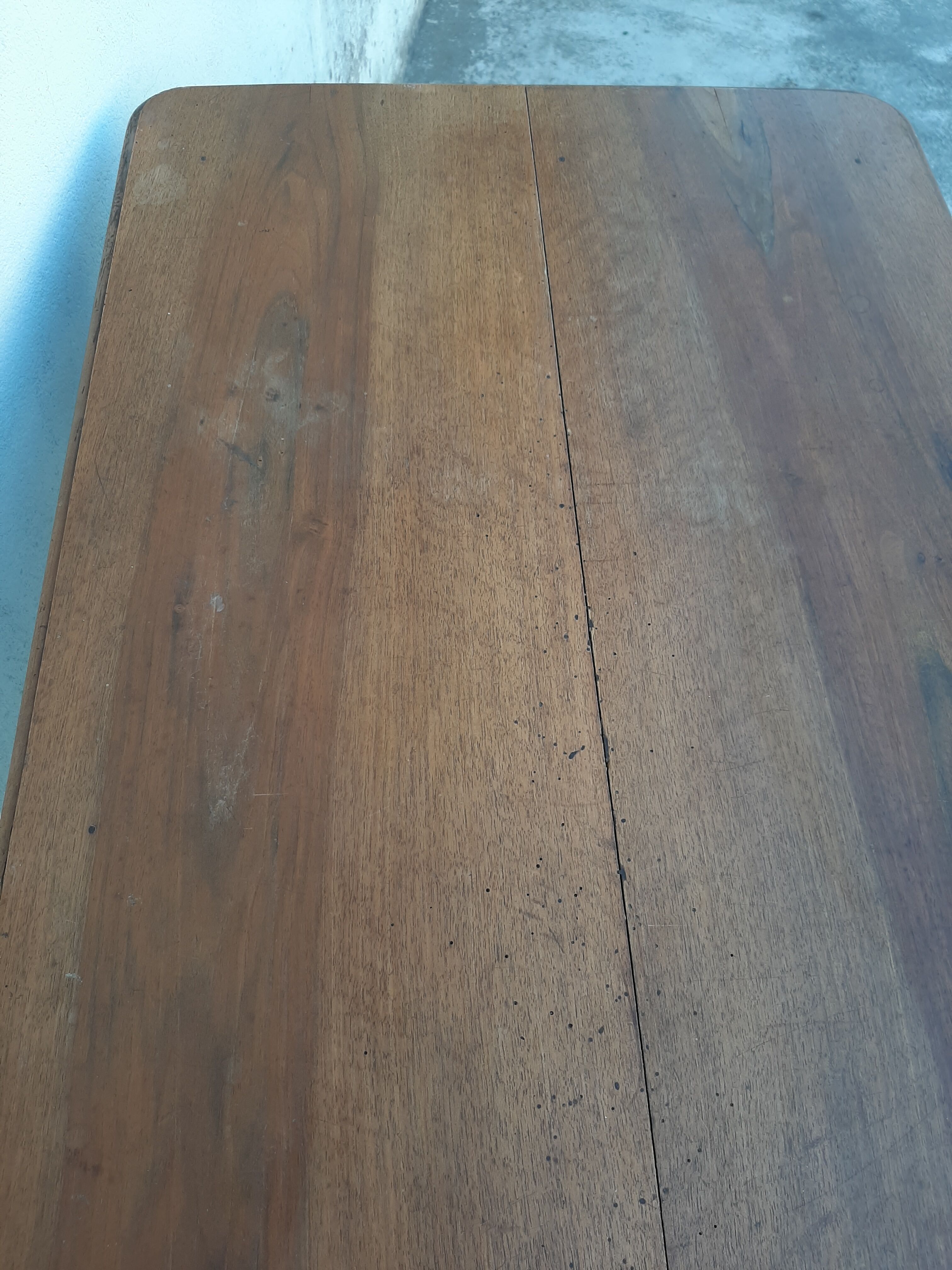 Black pie bistro table