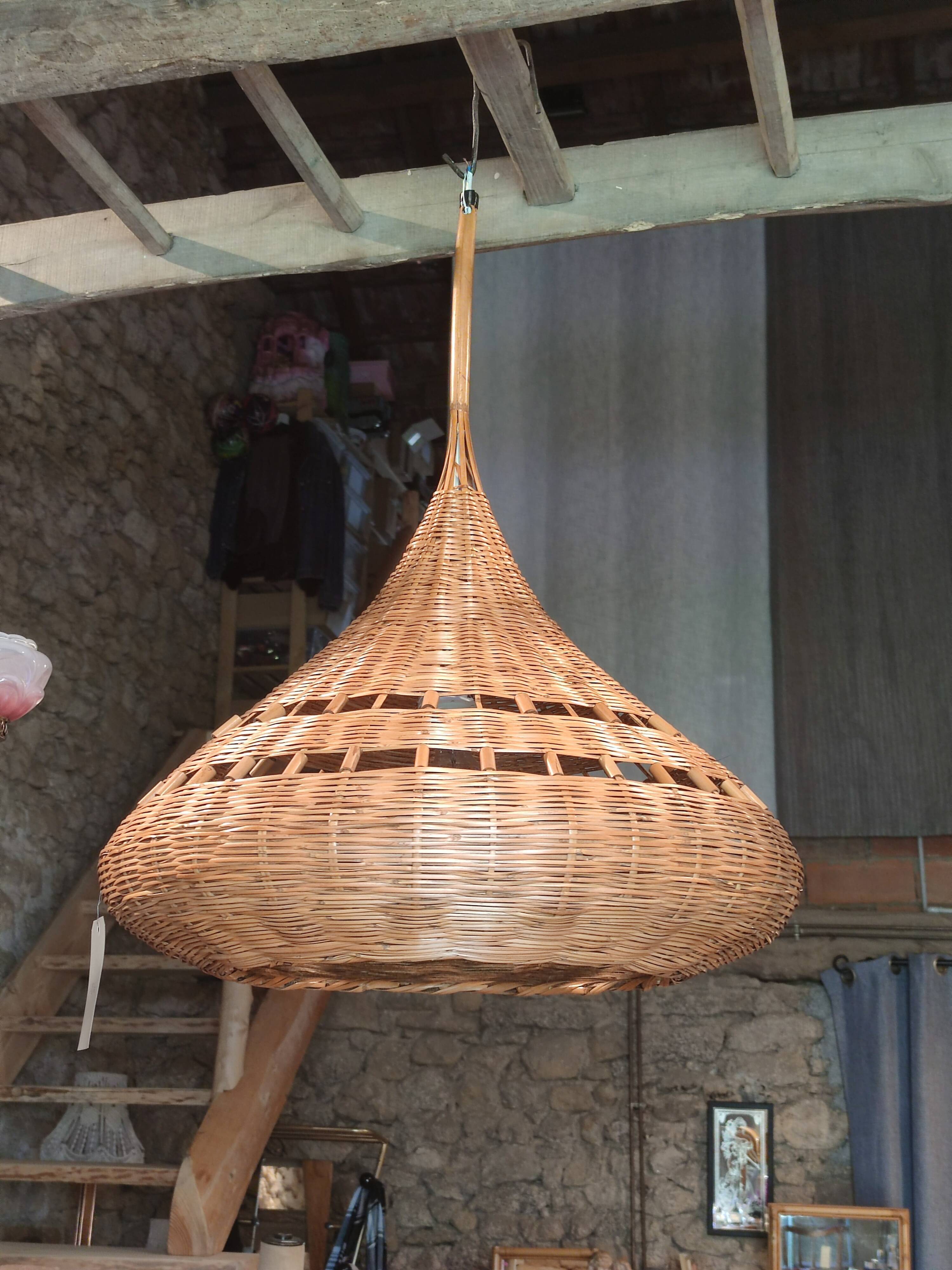 Rattan suspension