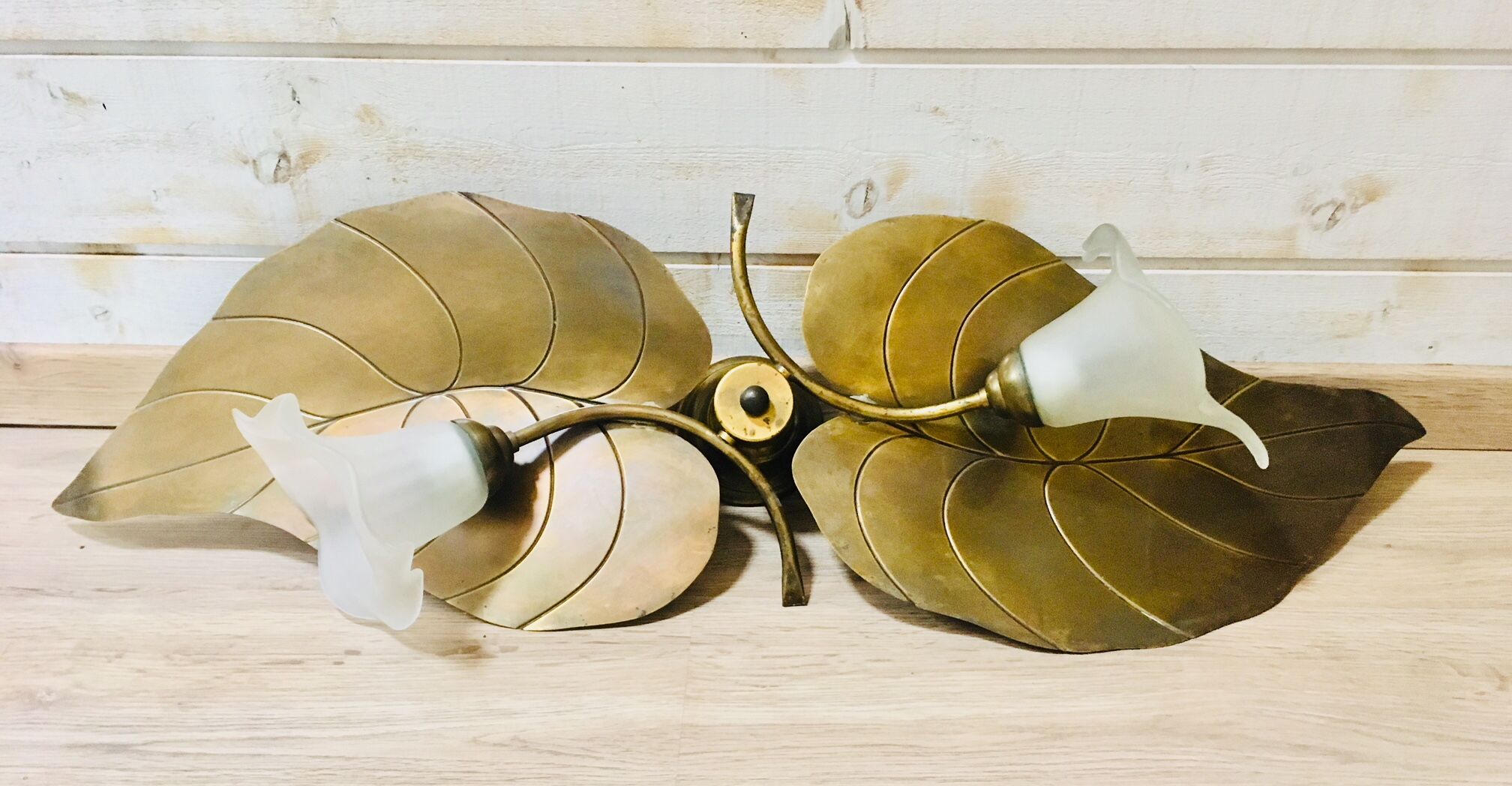 Ceiling light golden foliage