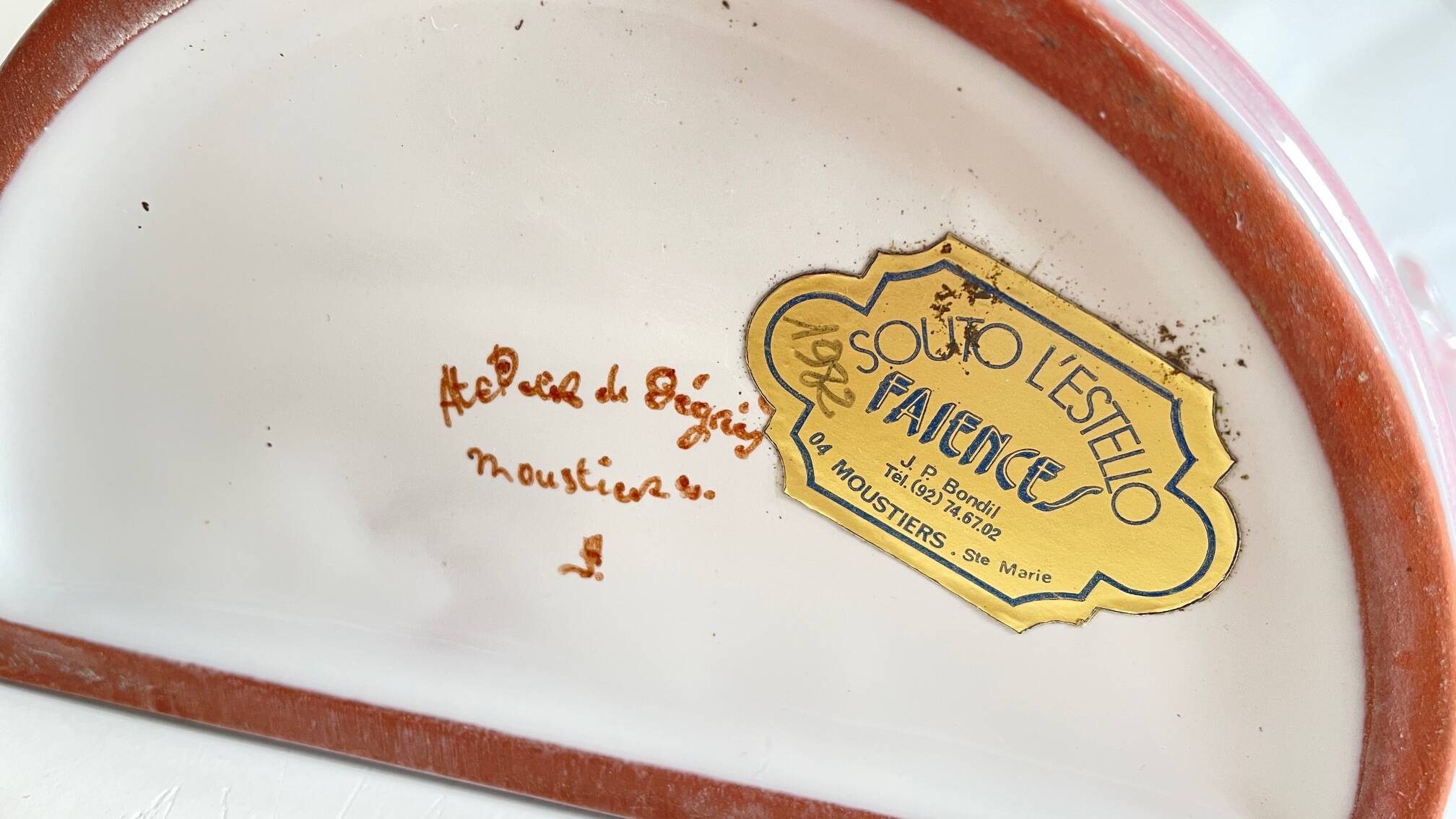 Wall-mounted flower vase FRANCE