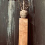 Pedestal column
