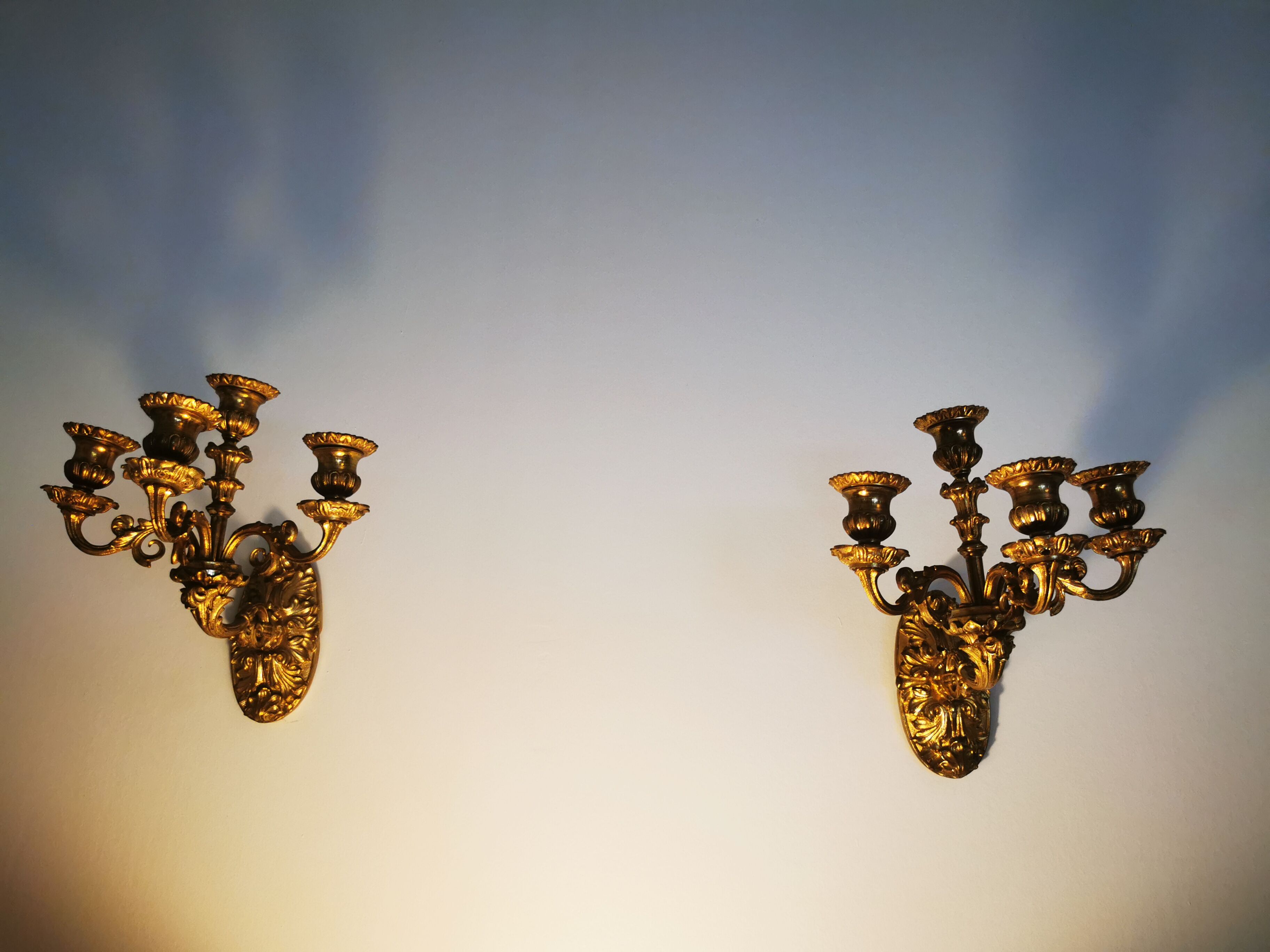 Pair of appliques in gilded bronze and brass late nineteenth h:26CM