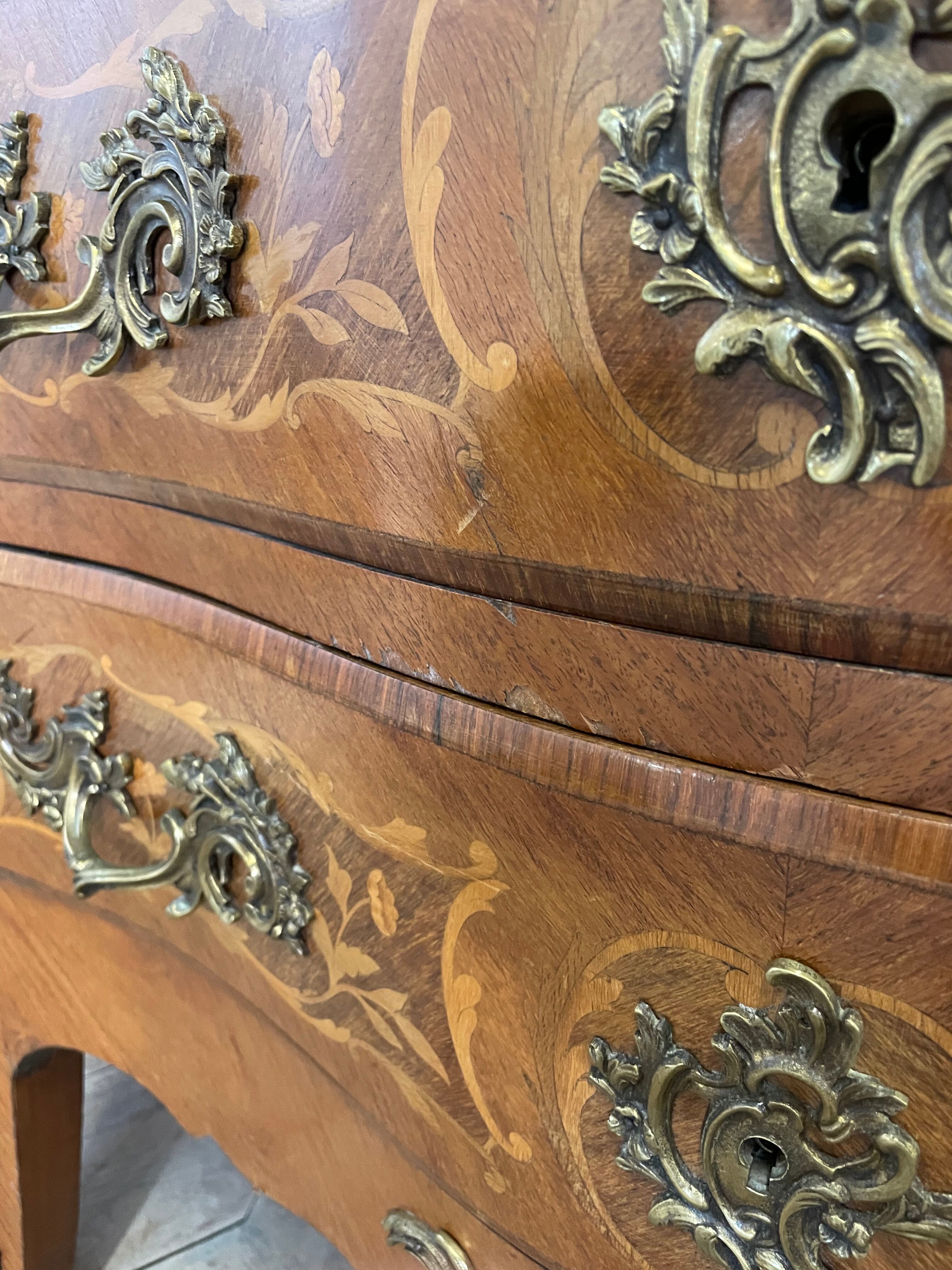 Louis XV style chest of drawers in marquetry