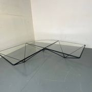 Table Basse Moderniste Furtive en Acier et Verre, Italie, années 1980