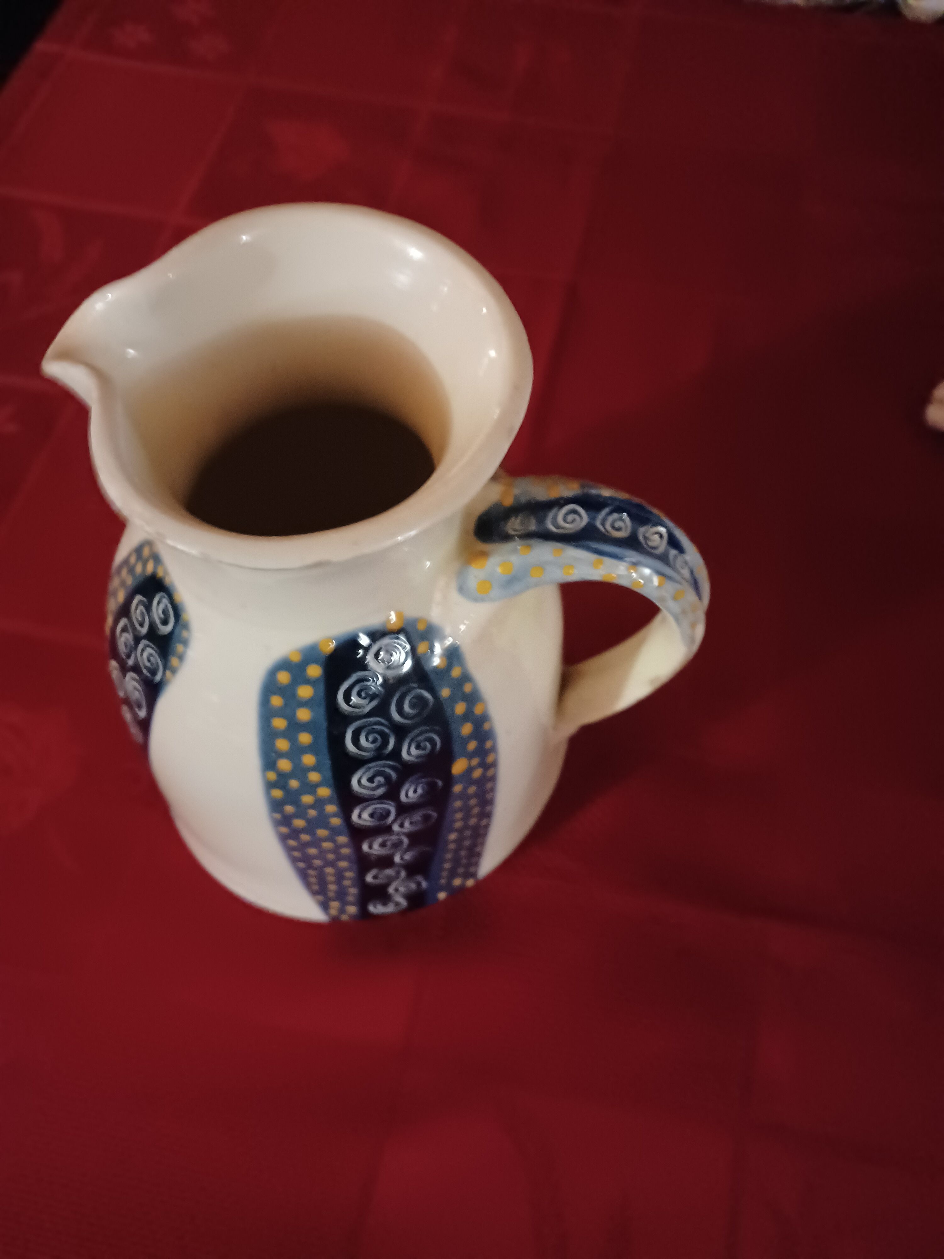 Pitcher in sandstone