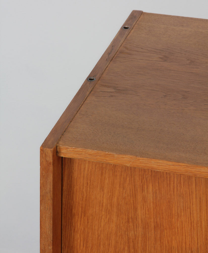 Commode vintage en bois dessinée par Jiri Jiroutek modèle U-452 1960